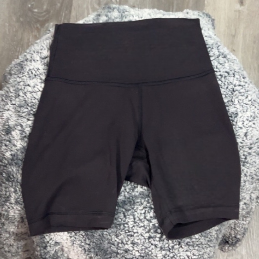 LULULEMON Biker Shorts BLACK 6”